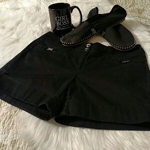 White House Black Market Black Casual Cuffed Shorts With Silver Hardware Size 2